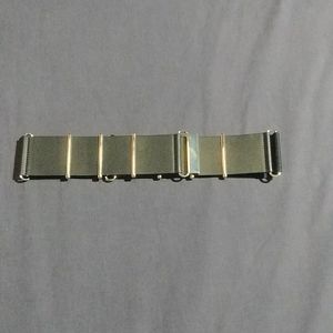 NWOT mark. Faux Leather & Gold Metallic Belt